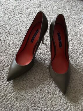 Ralph Lauren Purple Label Olive Leather Pointed Pumps with Red Insole